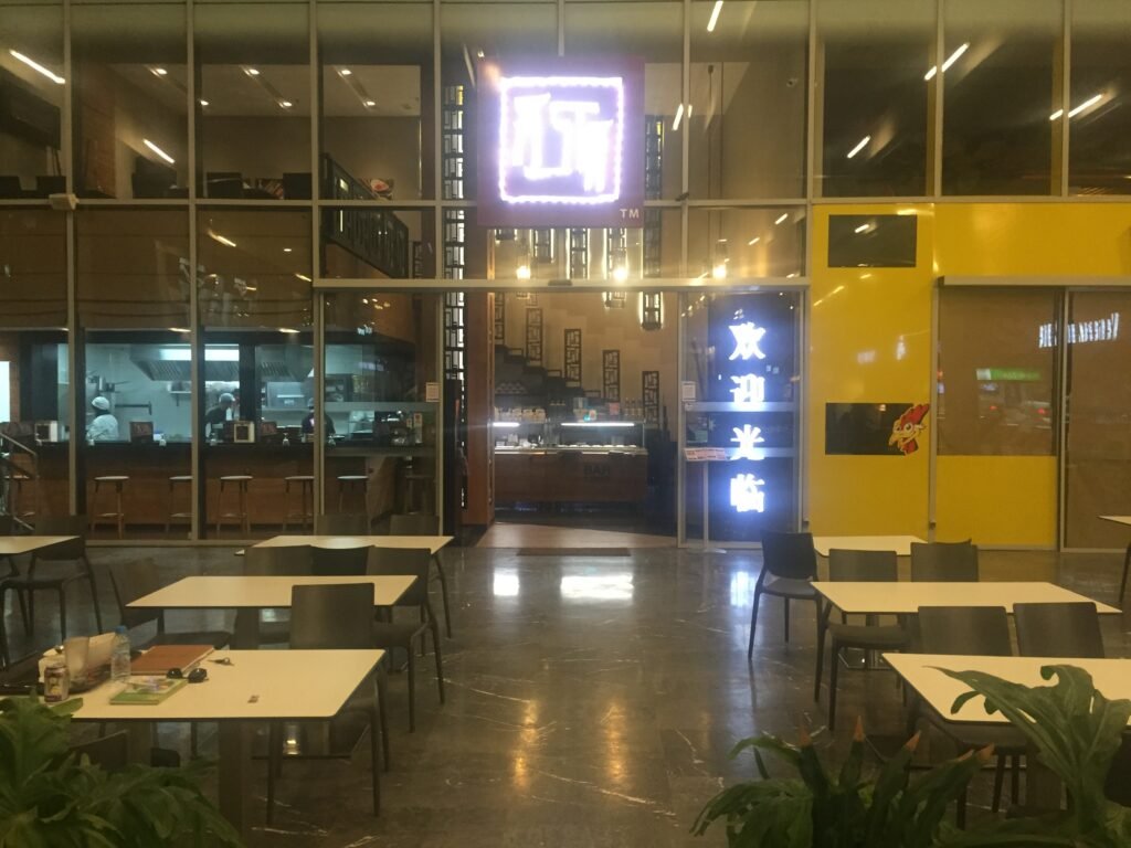 enseignes lumineuse et totem restaurant ASIA