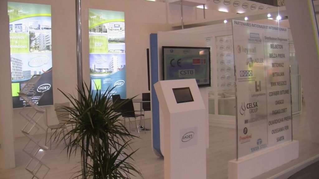 aménagement stand SADET borne tactile événementiel professionnel au salon SIB Maroc