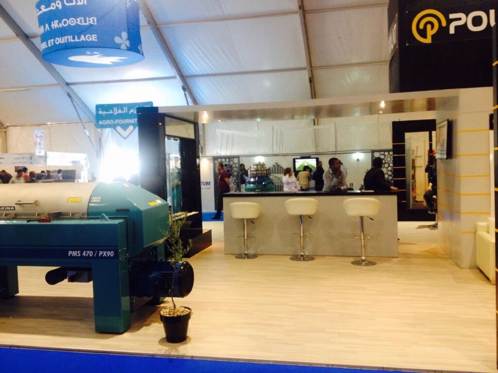stand d'exposition Polat avec signalétique et éclairage au Maroc salon agriculture